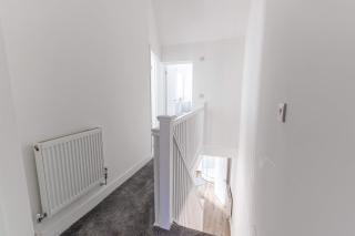 Spacious 3BD house - fast Wi-Fi - smart tv - 2
