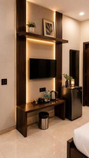 The Elevate hotel mohali - 4