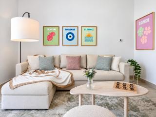 F1 Yas 1BR Near Parks and Canal Walk - 5