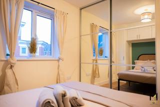 'Nomadic Nest' - Spacious 2BR Coach House, Free Parking, Balcony - 7
