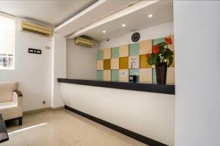 Townhouse Oak Hotel Niaga Surabaya - 9
