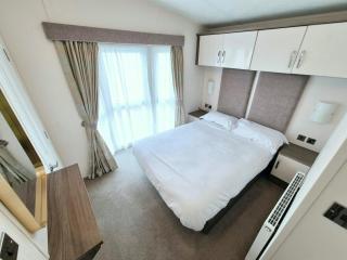 Alberta Holiday Park - Cambridge Villa sleeps 6! - 6