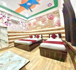 K D Dham Hotel - Near Prem Mandir - 8