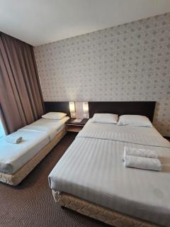 Regalo Inn with lift at Kotalaksamana - 6