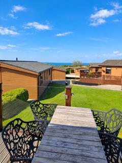 3-Bed Ocean View Lodge - Parking & Terrace - 8