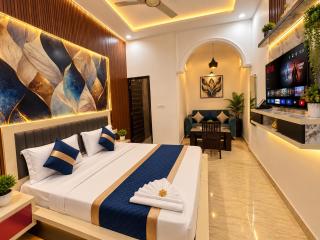 Hotel Mountana Plaza a family Hotel Near Delhi Airport - Free Airport Pickup & Drop - 1