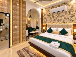 Hotel Mountana Plaza a family Hotel Near Delhi Airport - Free Airport Pickup & Drop - 0