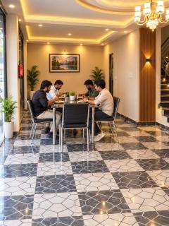 Hotel Prabhawati Palace By Signature Stayz Near Kashi Vishwanath Temple - 5