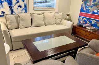 Suarez Art Stay Miami Private Rooms, Free Parking - 5