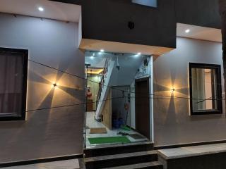 Krishna Raman Dham - Govardhan - 0
