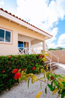 Casa Sinku Solo - Bohemian Bungalow Curacao - 3