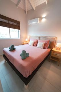 Casa Sinku Solo - Bohemian Bungalow Curacao - 1