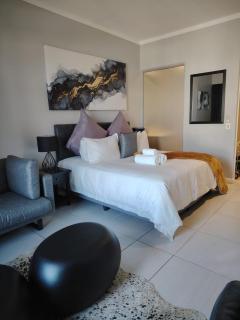 Menlyn Maine Trilogy 512 - 0