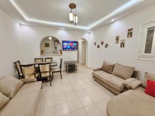 Entire Private Apartment - Gated Patio & Entrance - 0