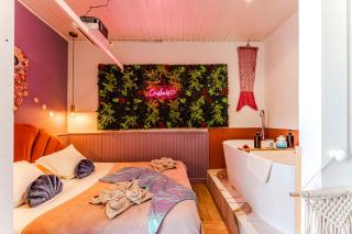 Coquillages et crustacés, vidéoprojecteur baignoire îlot chez Ivona Vacances - 9