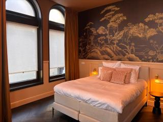 Gilded Ox Suites - 9