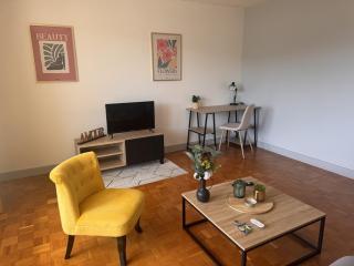 Appartement offrant une superbe vue imprenable sur le Puy Courny - 7