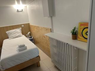 HESTIA- Paris 20 mn ,lit king Size , Terrasse , Free Parking - 4