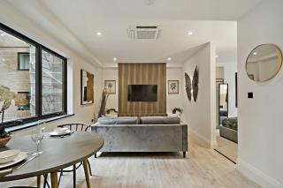 Platform One Apartments - Oracle - 0