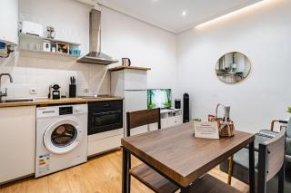Bright Central Madrid Flat - 7