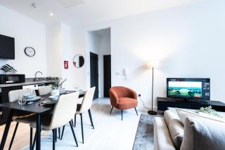 Apex House by Guestz - 6