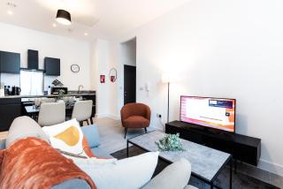 Apex House by Guestz - 0