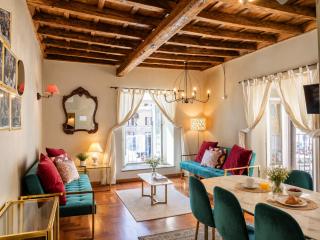 Exclusive 3BR with View over Campo de Fiori IREX Apartment - 2
