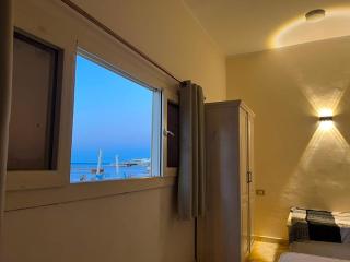 Motta house - sea& tourist promenade view - 4