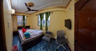 Platinum In Guest House - 7