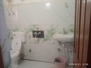 Platinum In Guest House - 2