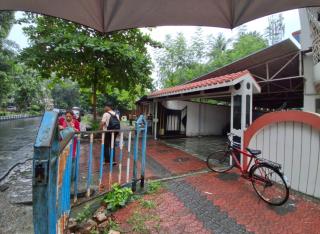 Platinum In Guest House - 1