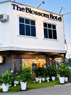 The Blossom Hotel - 9
