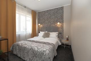Happy Inn Rooms & Suites - 8