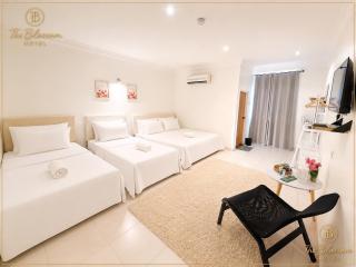 The Blossom Hotel - 1
