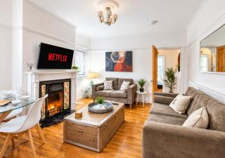 4BR Contractor Accommodation, Coalville House - 0