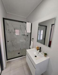 1 bedroom luxury apartment the blyde crystal lagoon - 8