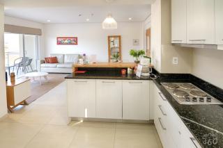 N4A2 - Corporate Haven Workspace Pool Dining Nearby - 8