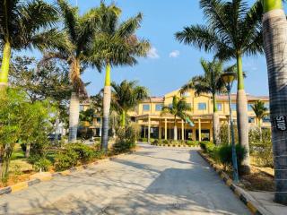 The Royal Ambassador Hotel - 2