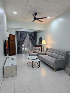 Ali & Alisha Homestay 1, Pasir Gudang Landed House - 0