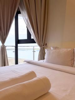 Danga Bay Comfort Stay Country Garden - 5