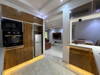 Max Comfort Spacious Modern 3 Bedroom Apartment - 9