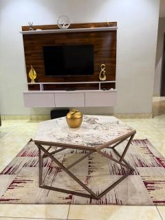 Max Comfort Spacious Modern 3 Bedroom Apartment - 6