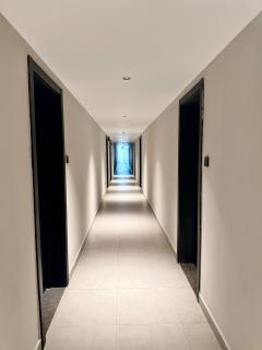 Sky Studio with Rooftop Heated Pool & gym - 1