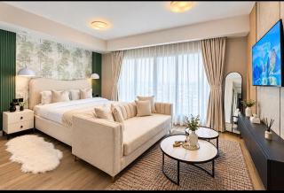 Sky Studio with Rooftop Heated Pool & gym - 0