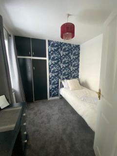 Great house for 5, towncentre near Carrowbeg River - 7