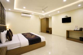 Hotel Continental Suites By D'Capitol Group- Near IGI Airport - 2