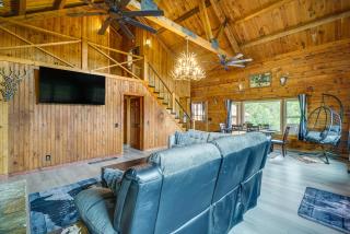 'Ponde-Rosa Views' Cabin Retreat w/ a View! - 3