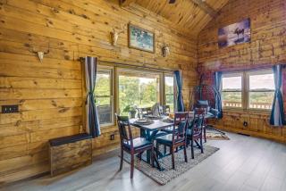 'Ponde-Rosa Views' Cabin Retreat w/ a View! - 1