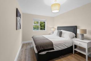 Central 6 bed town house in Donegal Town - 1
