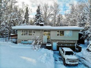 Hot Tub Stunning Mountain Views 2 kitchens 4 bedroom 2 bathroom - 3